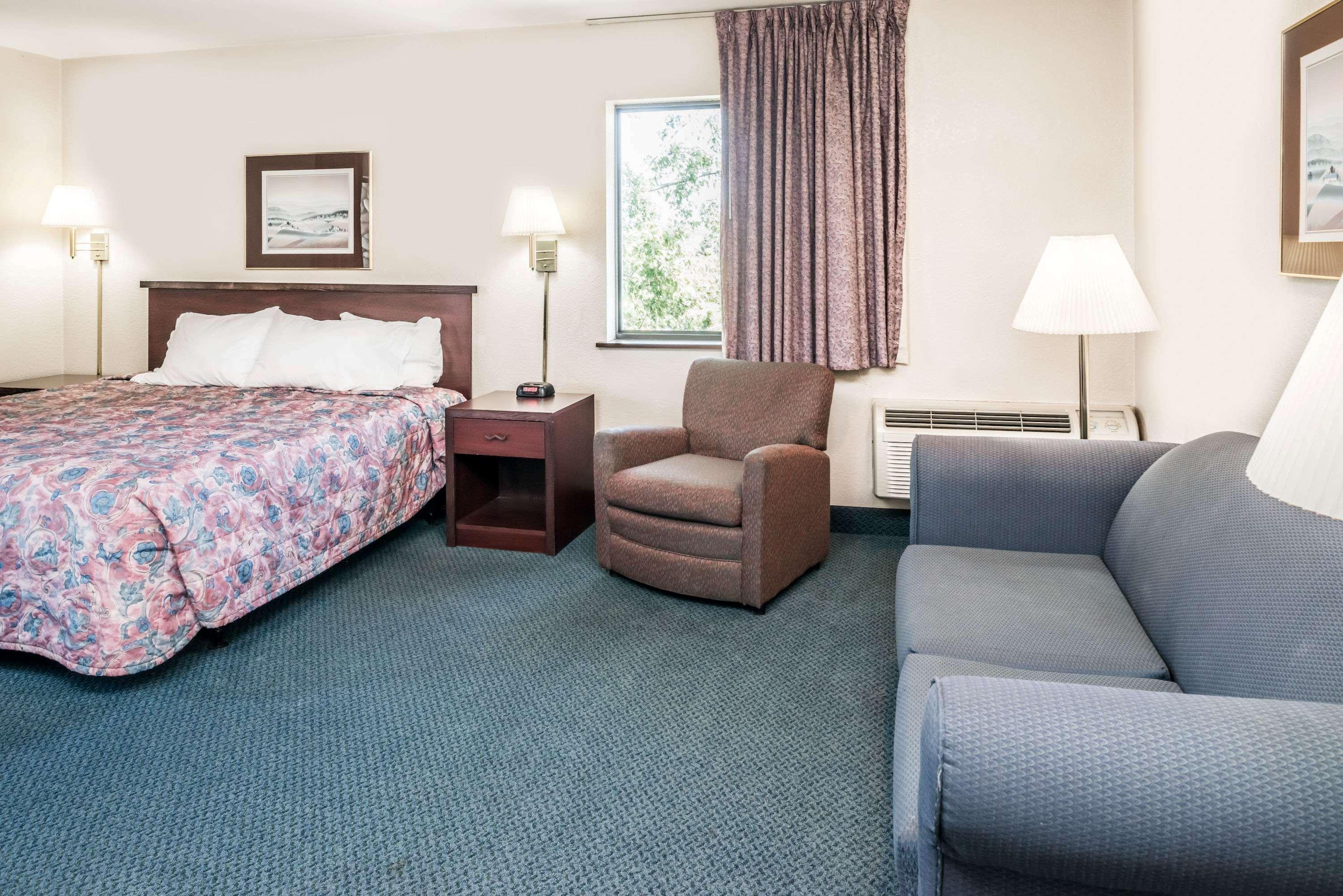 Super 8 by Wyndham Spokane Valley Eksteriør bilde